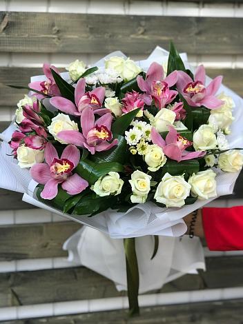 Букет цветов из: Розы и Хризантемы в Верхней Кугульте