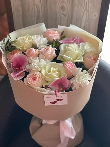 Букет цветов из: Орхидеи, Розы и Гвоздики в Верхней Кугульте