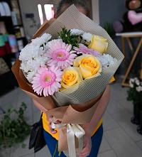 Букет цветов из:  Герберы, Розы и Хризантемы в Верхней Кугульте