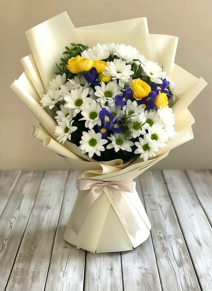 Букет цветов из: Ирисы, Хризантемы и Розы в Верхней Кугульте