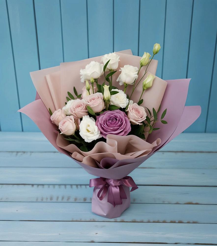 Букет цветов из: Розы и Лизиантусы в Верхней Кугульте